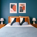 Apartment Stylish Flat W Balcony - 5 Mins From Taksim Square *