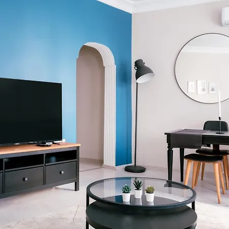 Apartment Stylish Flat W Balcony - 5 Mins From Taksim Square *