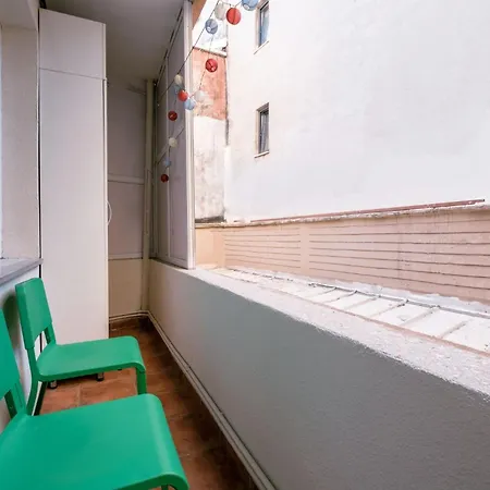 Apartment Stylish Flat W Balcony - 5 Mins From Taksim Square