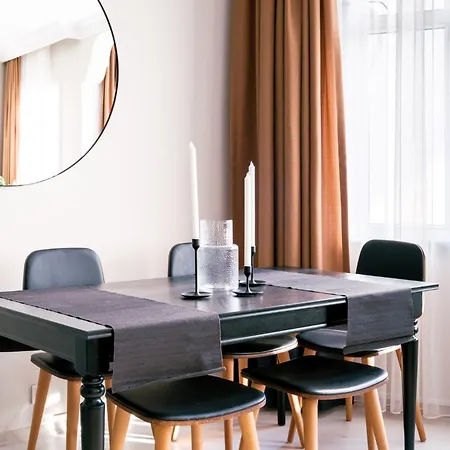 Stylish Flat W Balcony - 5 Mins From Taksim Square Apartment *