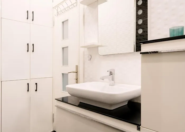 Stylish Flat W Balcony - 5 Mins From Taksim Square Κωνσταντινούπολη