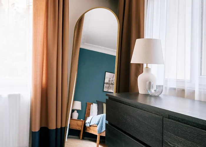 Stylish Flat W Balcony - 5 Mins From Taksim Square