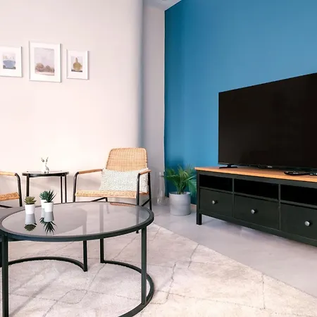 Stylish Flat W Balcony - 5 Mins From Taksim Square Lägenhet